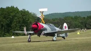 Yakovlev 11 Monoplace au Roulage Rolling  Full HD  Meeting a&eacute;rien La fert&eacute;-Alais  LFTA 2010