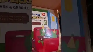 Bellas  August Barkbox