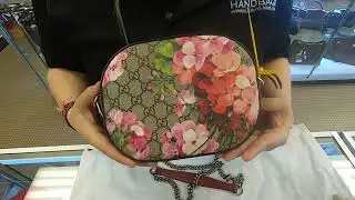 GUCCI GG Supreme Monogram Blooms Print Mini Chain Crossbody Bag Beige REVIEW |PRE-OWNED
