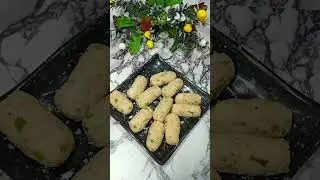 न्यू ईयर🥳की पार्टी🎊के लिए बनाओ🔥टेस्टी आलू पोहा रोल्स😋| Aloo Poha Rolls | #tadkapan #shorts #rolls