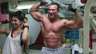 If You Wanna Make Money Selling Fitness Clothing, This is Your Video