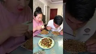 Funny eating and broadcasting