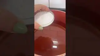 &Aacute;gua pura at&eacute; ferver, sal depois! Menor tempo de fervura! O sal dissolve melhor a alta temperatura!