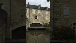 Pourquoi la rivi&egrave;re Ni&egrave;vre &agrave; Nevers s&eacute;duit promeneurs et amoureux de la nature ?