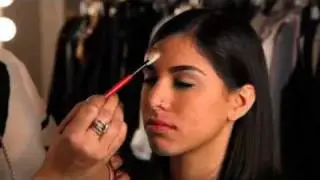 Beauty Beat: Smashbox Artist Lori Taylor Shows Us How to Perfectly Apply Bronzer