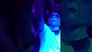 Christian artist shuts down crowd in ETMG merch 👽 #merchandise #liveconcert #christianmusic