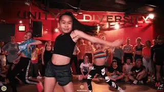 Song: - Juice - Artist: - @chrisbrownofficial Choreo: - @hamiltonevans Please follow: @alysathestar