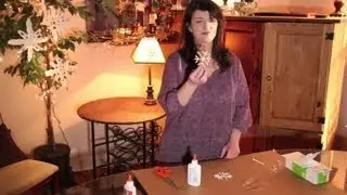 How to Make a Snowflake Out of Q-Tips : DIY Arts & Crafts