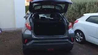 Toyota C-HR - system automatycznego otwierania i zamykania bagaznika EMG Poland