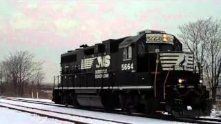 Norfolk Southern - 1969 GM EMD GP38-2 Locomotive #5664 (2)