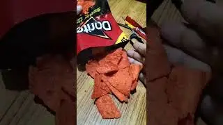 #shorts #spicy hot triangle 🥵🥵🔥 Doritos #spicy #youtubeshorts