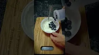 High-Protein Greek Yogurt Bowl: A Delicious, Healthy Boost!