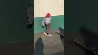 first time trying to wall ride helppp #skateboarding #wallride #skate