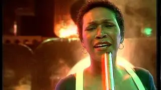 TOPPOP: Pointer Sisters - (She's Got) The Fever