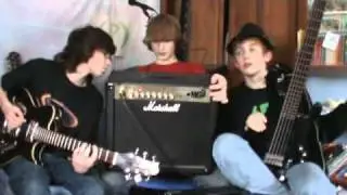 Rock Talk, оркестровое оборудование: Усилитель: Marshall MG30FX