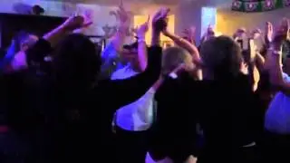 Feste di compleanno per adulti, dj set e musica dal vivo.