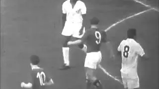 Uwe Seeler vs Santos FC 1962
