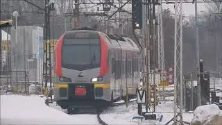 Pociągi na stacji Łowicz Główny w zimowym klimacie 8.01.2019.