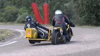 démonstration de motos anciennes et side-cars à veaux