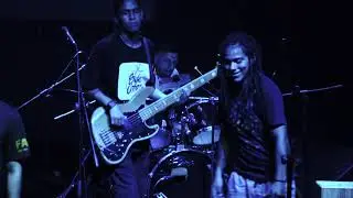 Guerreros de la Pacha - La Misma Chola (live)