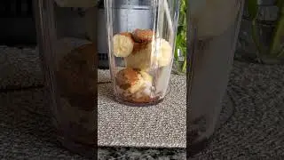 You will not believe it: A SMOOTHIE that tastes like a CINNAMON BUN!!