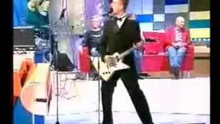 Пушной показывает Жука (ХШ)
