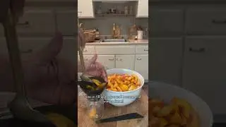How to canned peaches ￼#sustainability #urbanhomestead #homegardening #canning