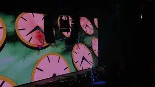 ROGER WATERS ** (LIVE) ** ROGERS ARENA ** OCT, 29/ 2017 //: US + THEM TOUR &lsquo; (LIVE) &lsquo; 1St HALF