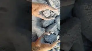 #GrittySand #CrumblingFloor #ASMR #SatisfyingShorts #DryFloor #TextureASMR #CrunchyVibes #Shorts