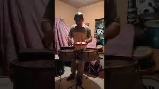 Emerzon Meneses el Timbalero