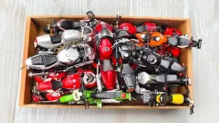 Die cast Metal 1/18 Scale Model Bikes, Sport Bikes Model Collection in a Box
