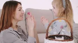 Mom play with kids Video HD - No Copyright