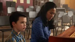 Sheldon tiene o&iacute;do Absoluto y Mira al PROFESOR PROTON || El Joven Sheldon | T1E1 || Espa&ntilde;ol Latino