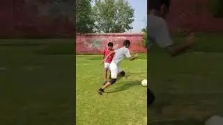 Pull push skill easy to beat a defender #shorts