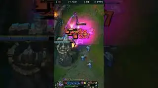The Aatrox W Actually Worked #leagueoflegends #aatrox #outplay #leaguemoments  #riotgames