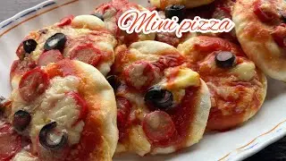 EASY MINI PIZZA RESIPE #@6565ellenandarthurvlog #viralvideo #viralvideo #minipizza