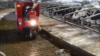 BOBMAN bedding machinery and equipment for use in dairy stalls