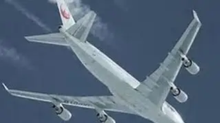 Know why smoke is formed when an airplane passes