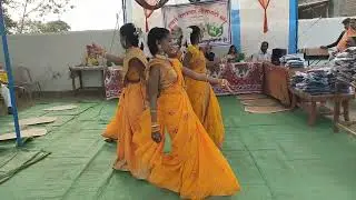 वीणा वादिनी वर दें