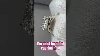 Halo #diamondring #haloring #cushioncutdiamond #engagementring #ring #rings #jewelry #jewellery