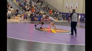Lampert (gray singlet) vs. Hayden Hervey (Battle Ground Academy)