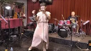 昭和歌謡　雨の御堂筋　あや乃歌謡ショー