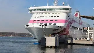 Daily arrival of Silja Line&rsquo;s M/S Galaxy & M/S Baltic Princess | Mariehamn