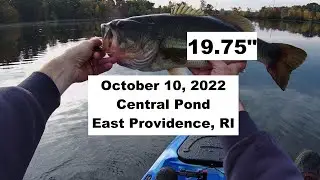 Central Pond, East Providence, RI #bassfishing #kayakbassfishing #bass #centralpond