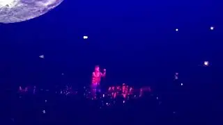 Ariana Grande - Only 1 (Tour Debut) (HD) - O2 Arena - 17.08.19