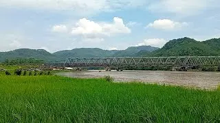 Betapa Indahnya Kereta Api Anak Emas Melewati Jembatan Indah sungai Serayu Daop 5 Purwokerto