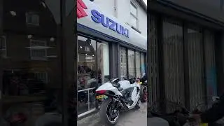 Hayabusa gen 3, black widow full exhaust system LOUD.  Completely changes the character.