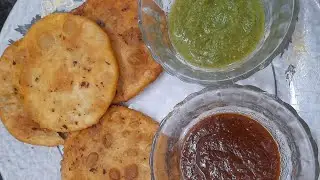 Crispy joy, spicy vibes Kachori love!#kachori#fypシ #foodislife#snackprep#munching#crispy#spicy#food