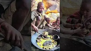 Traditional Fire Cooking & Eating with a Hadza Elder | African Bush Lifestyle.#shorts #africantribe