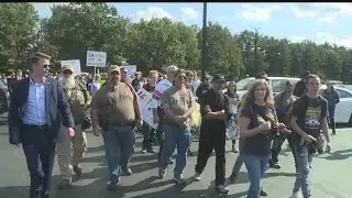 Planned open-carry gun walk at KSU never finishes as protesters push back walkers
